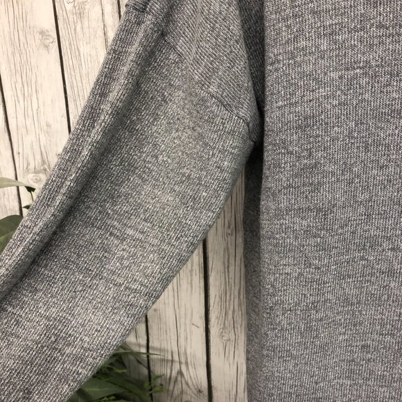 Lauren Moshi Gray V-neck Sweater Size Medium* - Picture 4 of 7